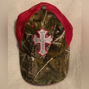 WOMEN’S Pink Camo Cross hat